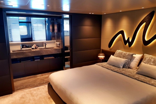 San Lorenzo SX88 for sale - master stateroom 2