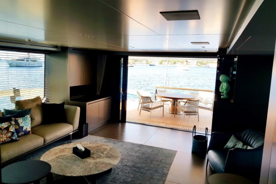 San Lorenzo SX88 for sale - main deck salon