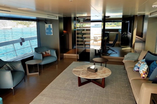 San Lorenzo SX88 for sale - main deck salon 2