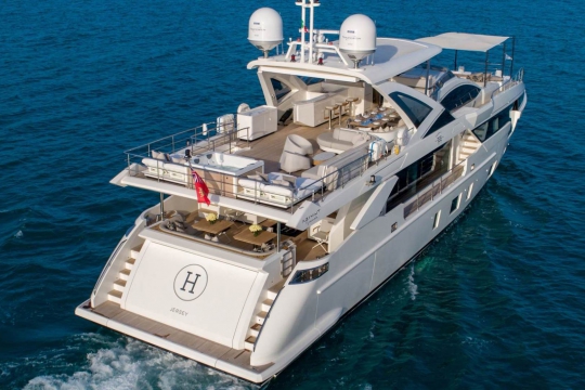 H Azimut 32 Metri for sale - cruising 4