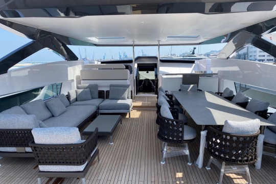 Y Custom Line 106 for sale - sundeck 2