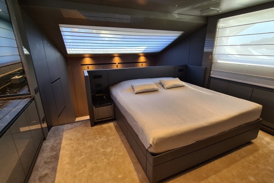 Ace San Lorenzo 96 Asymmetric for sale - master stateroom