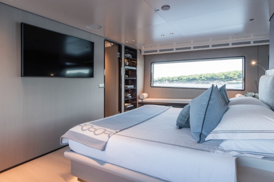Mrs G Custom Line Navetta 30 yacht for sale - master stateroom 2