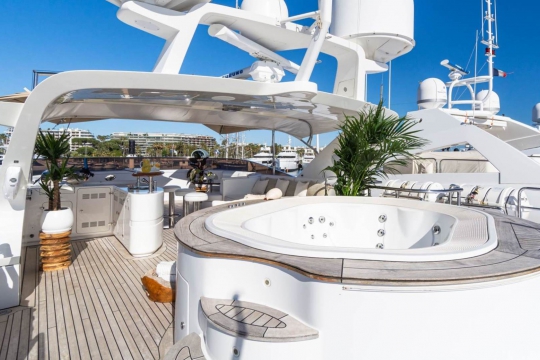 Giorgia Benetti Classic 120 yacht for sale - sundeck