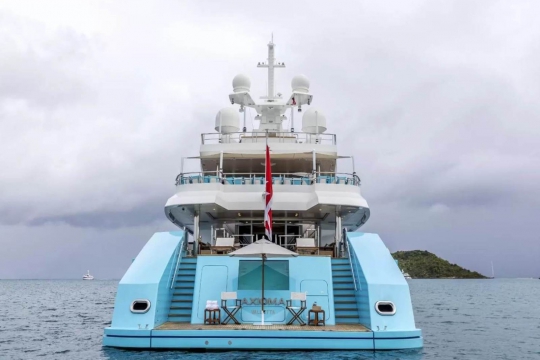 AXIOMA - Axioma yacht for auction for sale aft pool vie.jpg