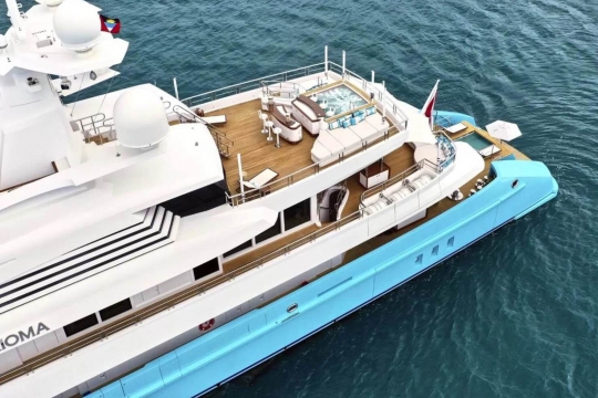 AXIOMA - Axioma yacht for auction for sale jacuzzi.jpg