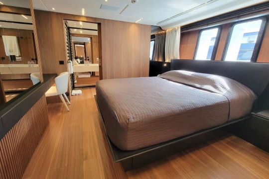 KAMAKASA - Sanlorenzo Alloy 44 yacht for sale - Guest Stateroom