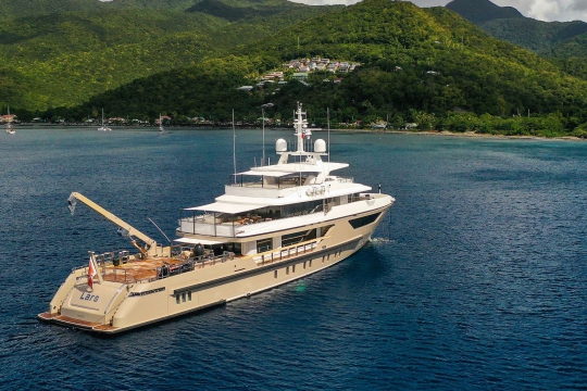 Lars - Sanlorenzo 500EXP yacht for sale - At anchor