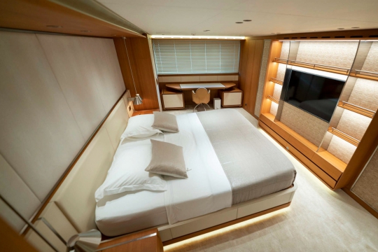 Lars  - Sanlorenzo 500EXP yacht for sale - Mastre stateroom 2