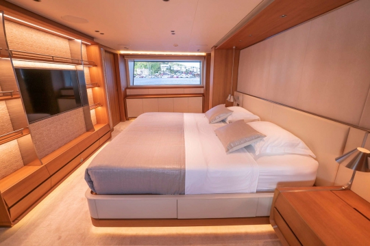 Lars - Sanlorenzo 500EXP yacht for sale - Master stateroom