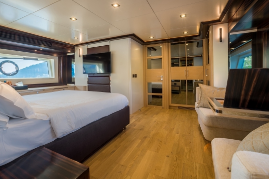 M.Y. Avventura - Sirena Yacht 64 yacht for sale - Master Stateroom 2