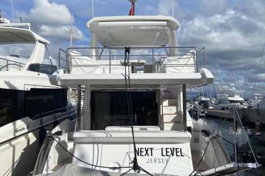 M.Y. Next Level - Azimut 60 Flybridge yacht for sale - Dock 3