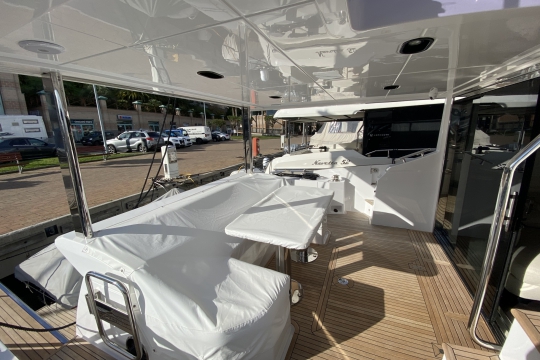 M.Y. Next Level - Azimut 60 Flybridge yacht for sale - Deck Aft 2