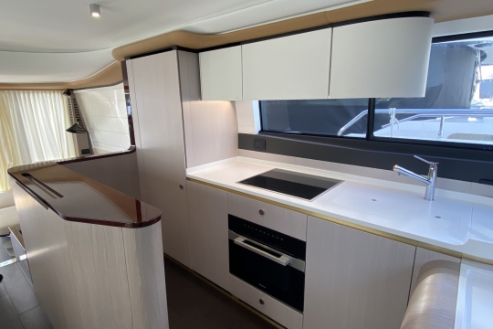 M.Y. Next Level - Azimut 60 Flybridge yacht for sale - Galley 2