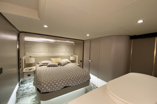 M.Y. Next Level - Azimut 60 Flybridge yacht for sale - Master Stateroom 2