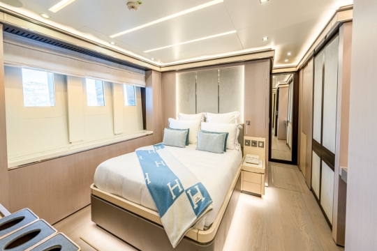 MY Provocateur - Mondomarine yacht for sale - guest stateroom