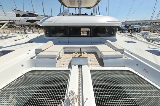 Saliska - Lagoon 55 Catamaran Yacht for sale - Deck Forward