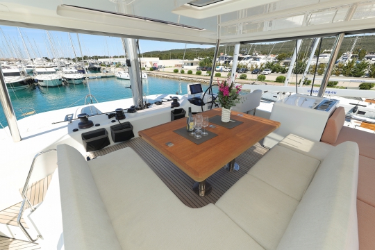 Saliska - Lagoon 55 Catamaran Yacht for sale - Flybridge 2