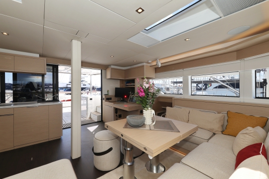 Saliska - Lagoon 55 Catamaran Yacht for sale - Salon 3