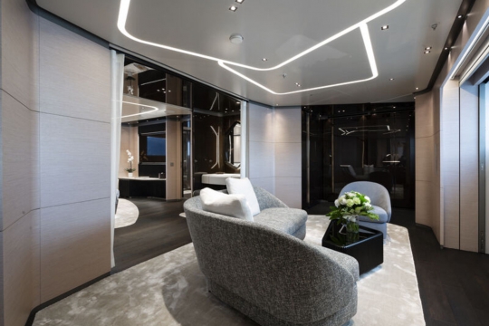 Diamond Binta Tankoa yacht for sale - Master lounge