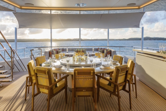 Moon Sand - Exterior dining