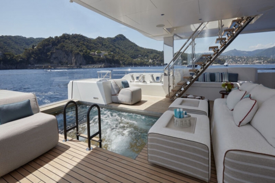 Somnium - Yacht Pool