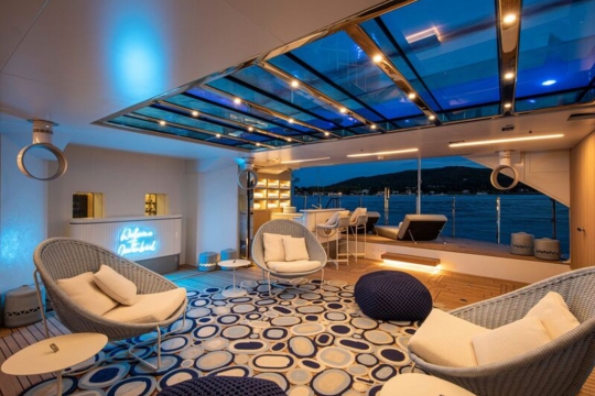 Oceanbird - Beach Club 2