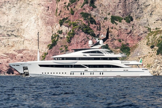 Florentia - At anchor