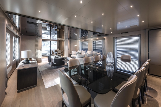 Kinda Tankoa yacht for sale - Dining