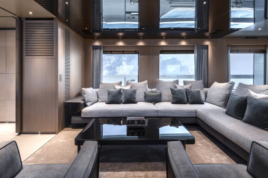 Kinda Tankoa yacht for sale - Main deck salon 2