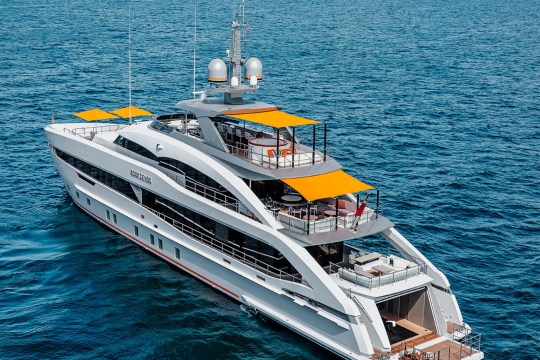 Book Ends Heesen yacht for sale - At anchor 2