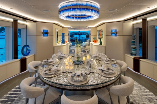 Book Ends Heesen yacht for sale - Dining