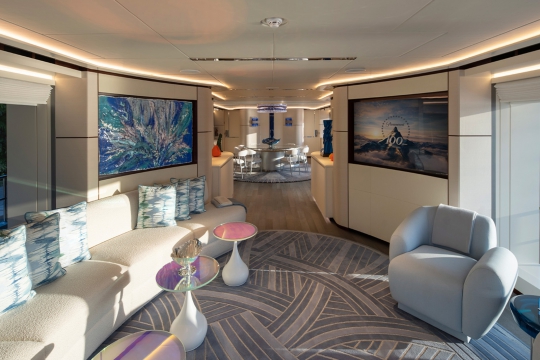 Book Ends Heesen yacht for sale - Main deck salon 2