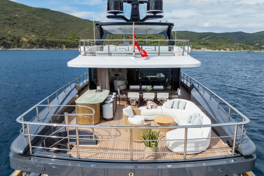 M - Upper deck aft