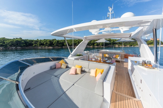 Motor Yacht Dyna Benetti for charter - sun deck