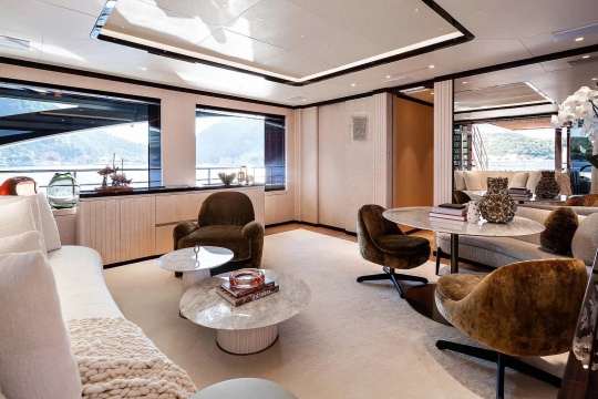Benetti BNow 50 - upper deck salon