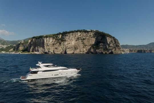 M.Y. Ocean Delta 11 Canados 86 for sale - At anchor 2