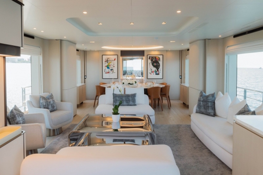 M.Y. Carpe Diem - Azimut Grande 32 Metri for sale - Main Deck Salon 1