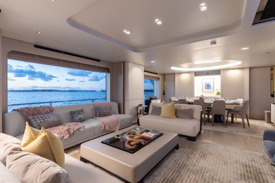 M.Y. La Mama - Azimut Grande 32 Metri for sale - Main Deck Salon 1