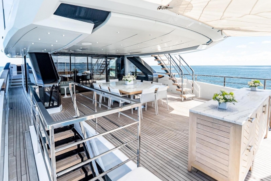 NEVERLAND - Sanlorenzo Alloy 44 yacht for sale - Upper Deck Aft