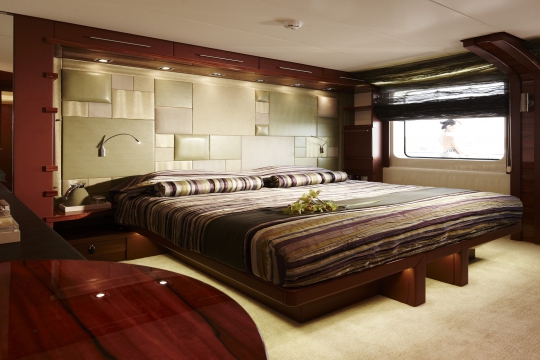 Motor Yacht E&E for charter - guest cabin 2