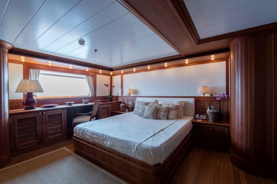 M.Y. Bleu de Nimes - Guest Stateroom 1