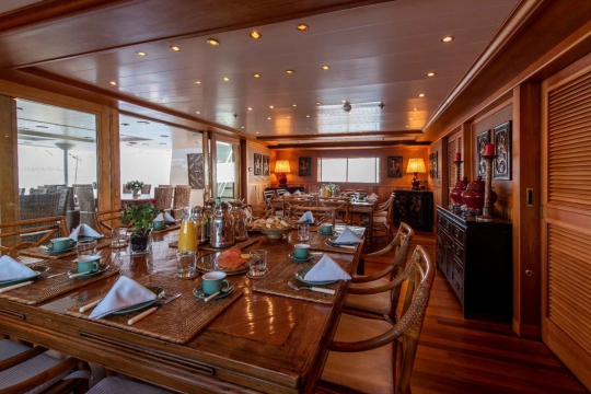 M.Y. Bleu de Nimes - upper deck dining