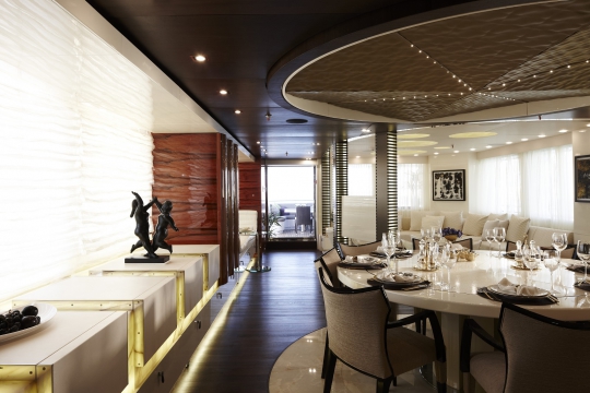 Motor Yacht E&E for charter - dining room