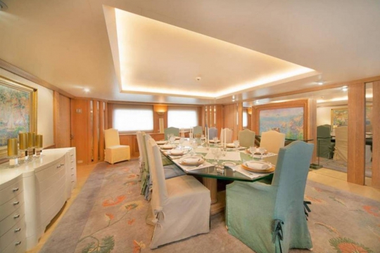 Motor Yacht  Cacique - dining