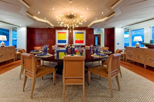 Motor Yacht Ultima III - dining