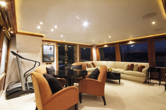 Motor Yacht Endless Summer Westport for charter - upper deck lounge