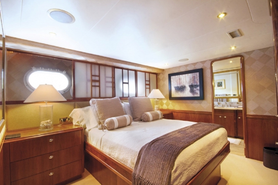 Motor Yacht Endless Summer Westport for charter - double guest cabin