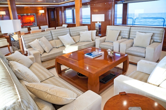 Motor Yacht Harmony III Benetti for charter - saloon 