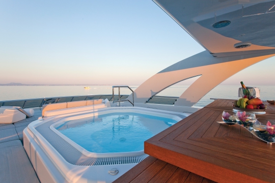 Motor Yacht Jems Heesen for charter - sundeck jacuzzi